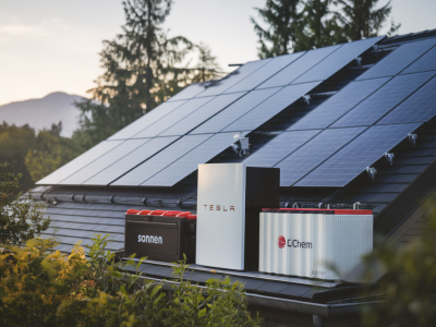 Quelle batterie domestique (tesla powerwall, sonnen, lg) choisir pour rendre vos panneaux solaires réellement autonomes